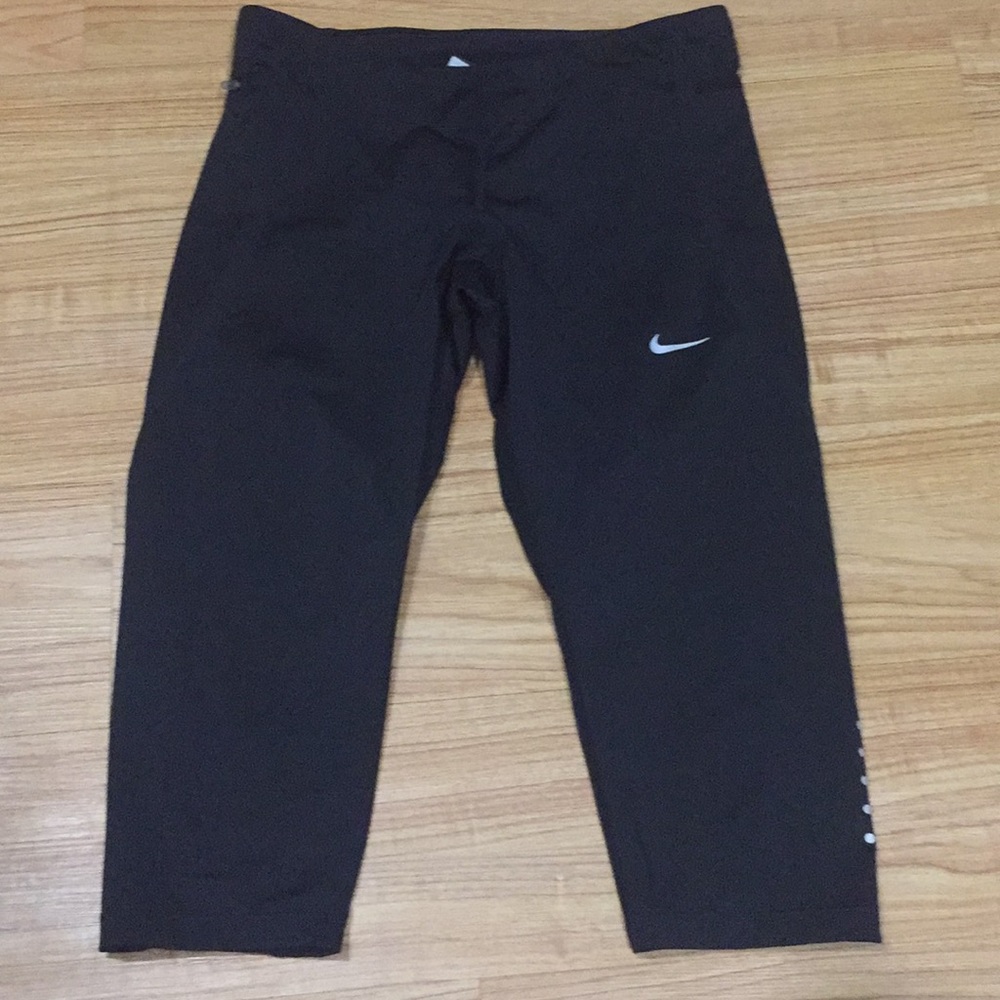 Nike dri-fit cropped leggings